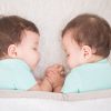 双子の赤ちゃんが生まれた時の出産祝いは？